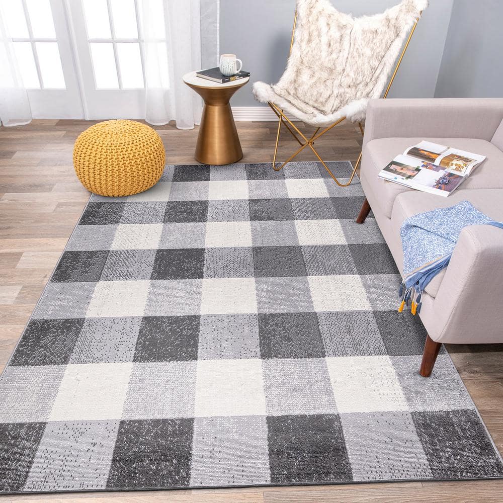 Gray and White Geometric Plaid Synthetic Area Rug 5' x 7'