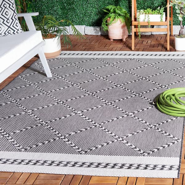 Courtyard Black/Ivory 4 ft. x 6 ft. Border Diamond Indoor/Outdoor Area Rug