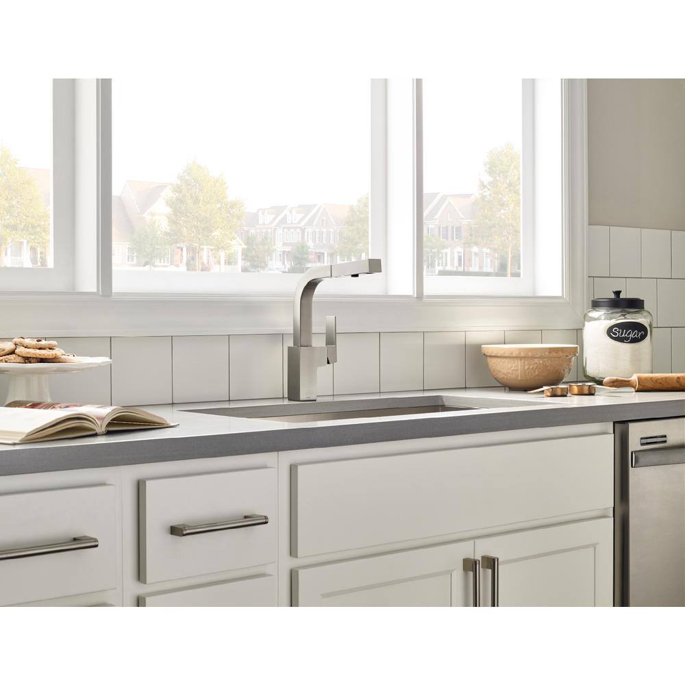 Stainless Steel Single Handle Pull-Out Kitchen Faucet