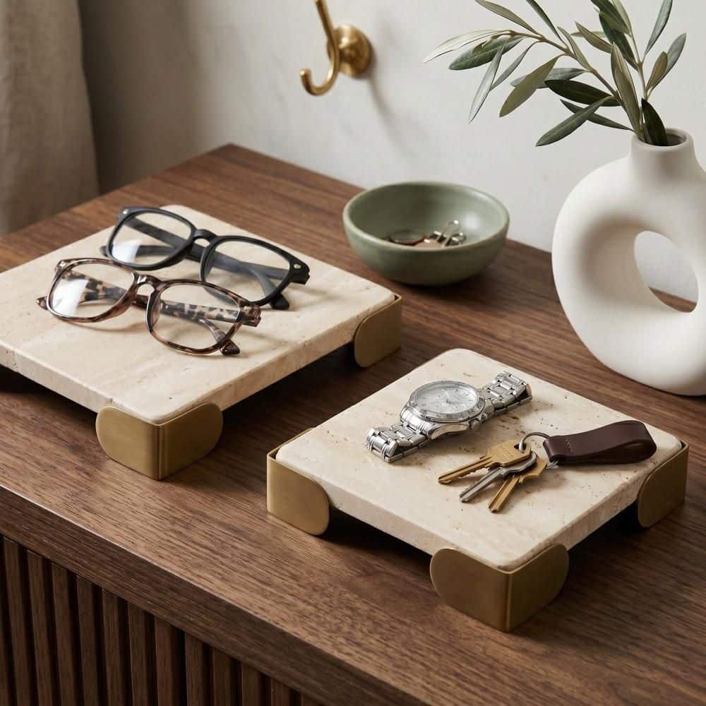 Collassa Ivory/Gold Square Travertine 6 in. and 8 in. Tray (Set of 2)