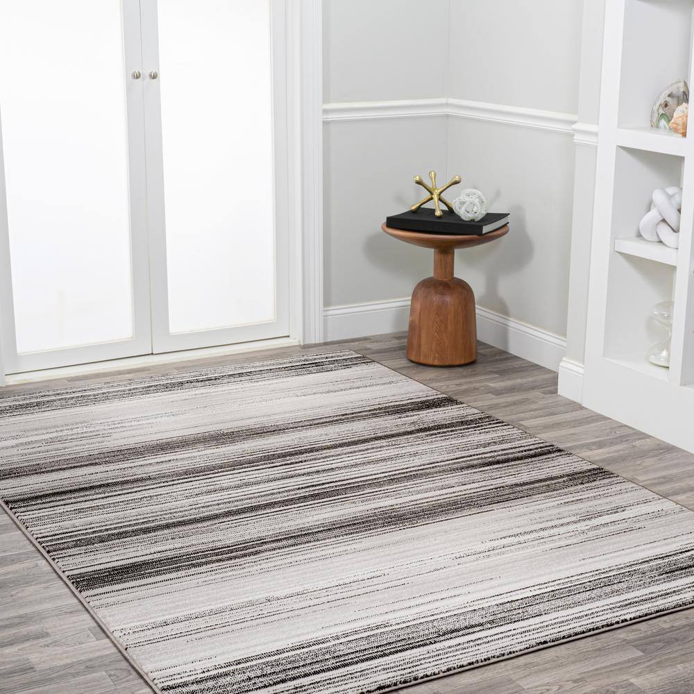Austin Gradient Striped Gray and Black 5 x 8 Area Rug