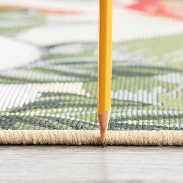 Stunning Cream 5 ft. x 7 ft. Floral Indoor/Outdoor Area Rug