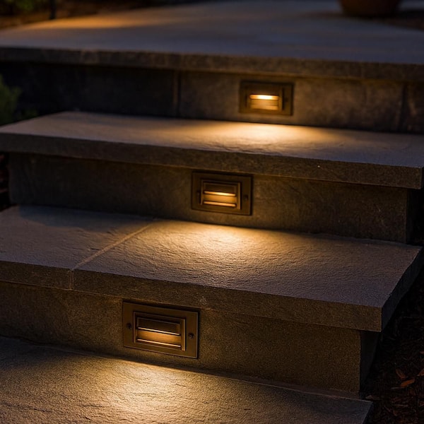 HINKLEY Hardy Island Low Voltage Matte Bronze LED Outdoor Deck or