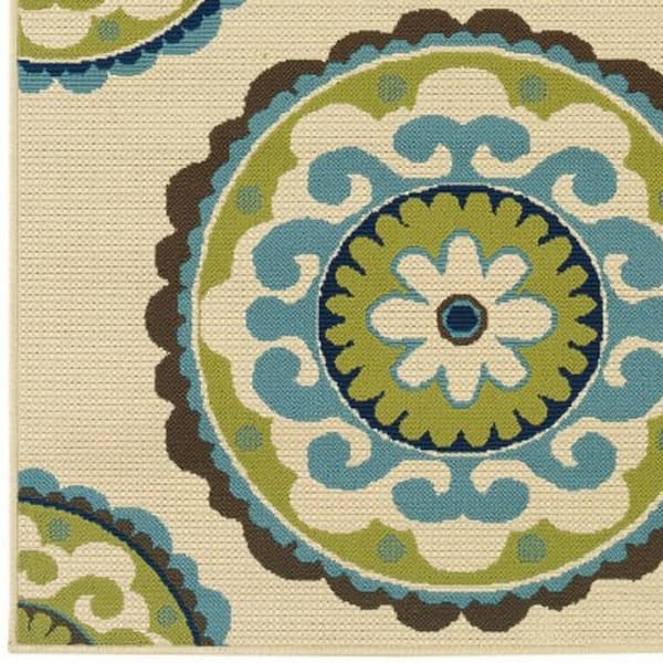 Green, Ivory 8 ft. x 11 ft. Loomed Polypropylene Rectangle Indoor/Outdoor Area Rug