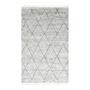 Shaggy Moroccan Bohemian Shaggy Moroccan Silver 5 ft. x 8 ft. Hand-Knotted Area Rug