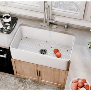 White Fireclay 33 in. Single Bowl Farmhouse Apron Kitchen Sink with Pull Down Kitchen Faucets and Accessories