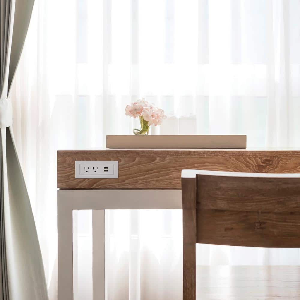 White Tamper-Resistant Power Distribution Unit with USB Ports