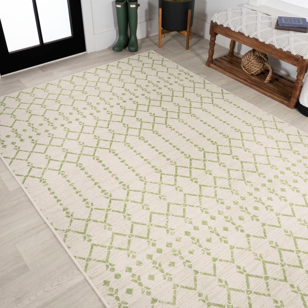Moroccan-Inspired Geometric Gray Flatweave 3' x 5' Outdoor Rug