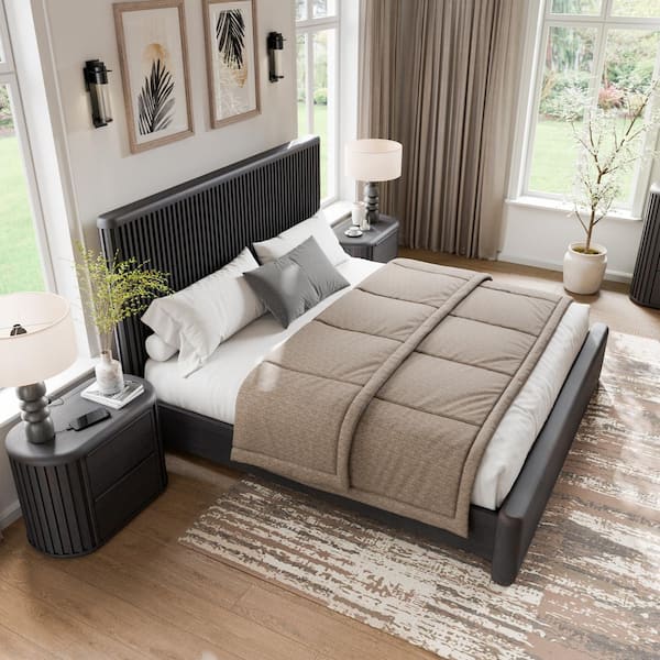 Furniture of America Eastbrook 3-Piece Modern Black Acacia Wood King Bedroom Set And 2 Nightstands with Charging Ports