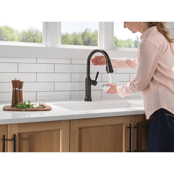 Delta Renaldi Touch2O with Touchless Technology Single Handle Pull