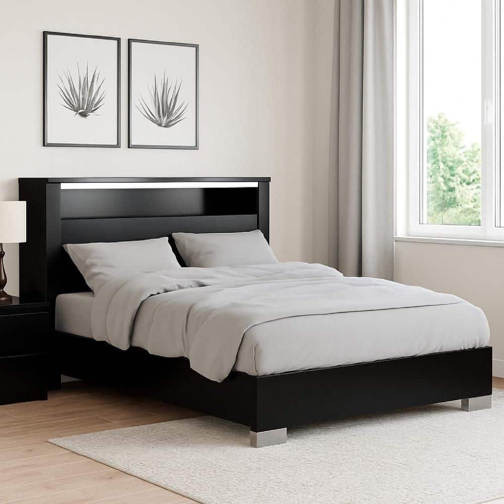 Benjara Cari Black Wood Frame Queen Panel Bed with Transitional Panel ...