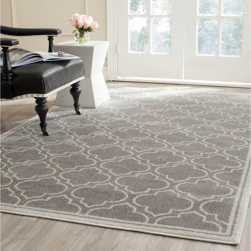Ivory and Light Grey Geometric Synthetic 6' x 9' Area Rug