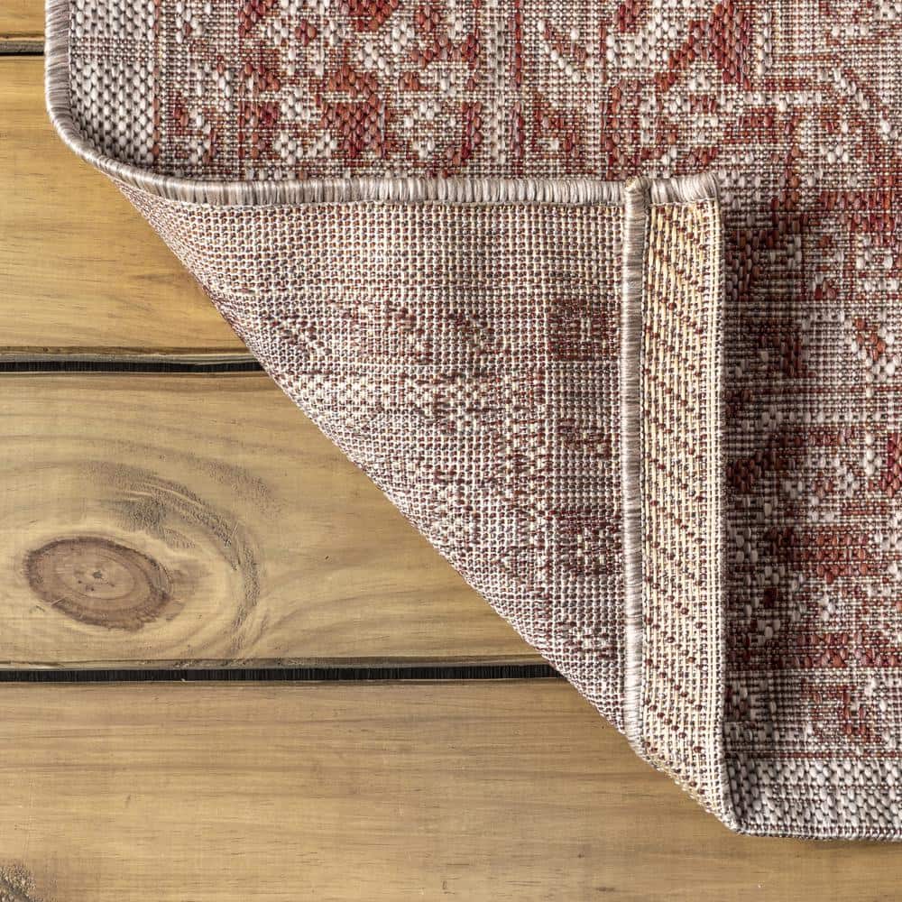 Rozetta 3' x 5' Red and Taupe Synthetic Medallion Area Rug
