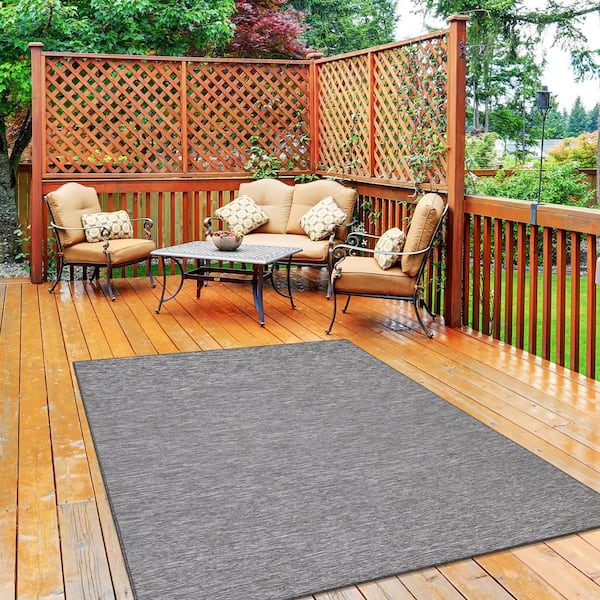 Non Shedding Indoor Outdoor Area Rug, Can You Put An Outdoor Rug On Trex Decking Boards