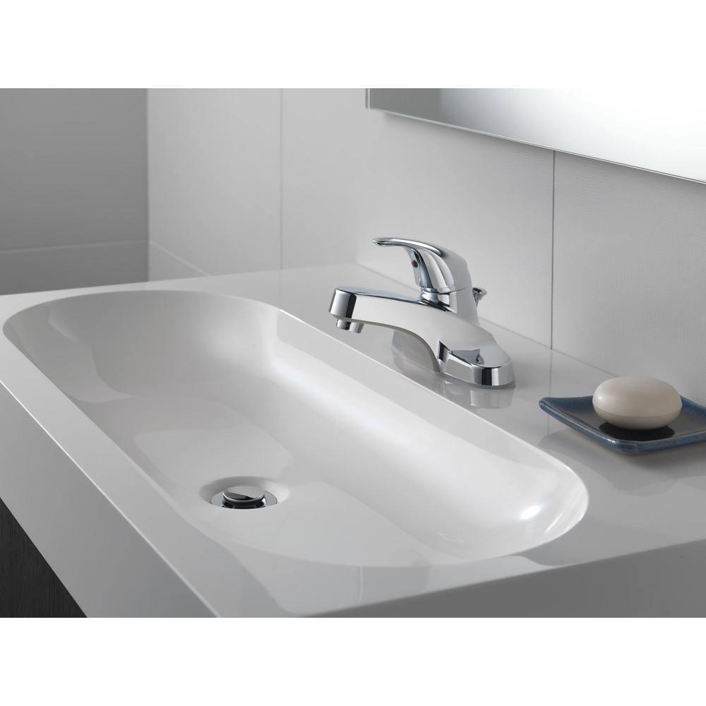 Elegant Core Single-Handle Chrome Bathroom Faucet with ADA Compliance