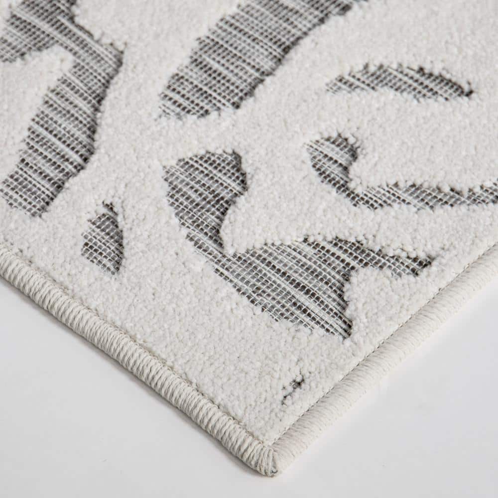 Natural Driftwood Floral Pattern Reversible Indoor/Outdoor Rug