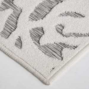 Quail Hollow Off-White 5 ft. x 8 ft. Indoor/Outdoor Area Rug
