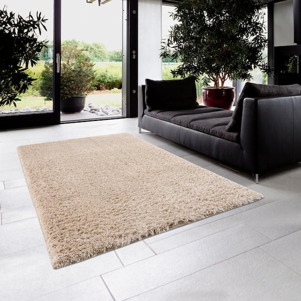Ellie Cream 4 ft. x 6 ft. Super Soft Polyester Shag Area Rug
