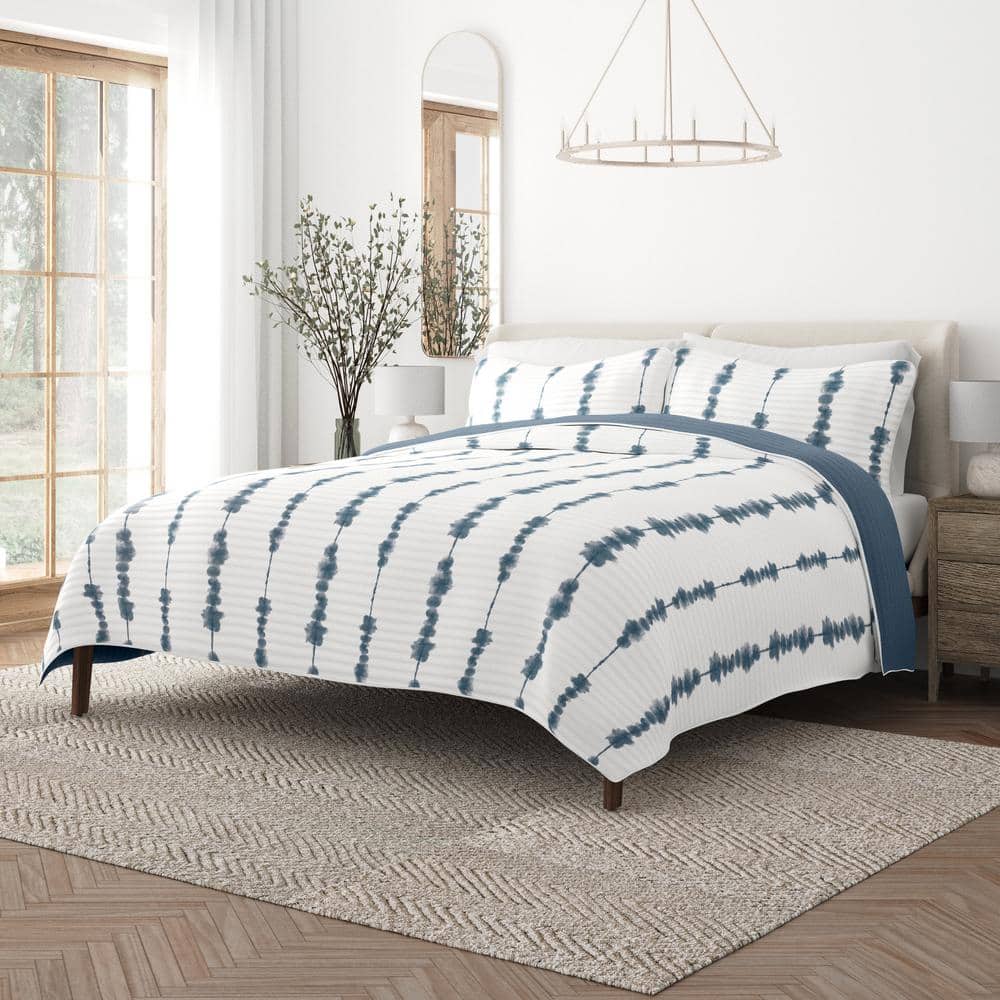 Navy and White Reversible Microfiber Twin Quilt Set