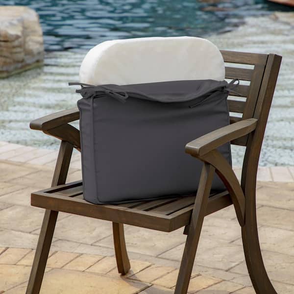 https://images.thdstatic.com/productImages/c7258c74-9af9-447e-9f5d-f0d7b248dc66/svn/arden-selections-outdoor-dining-chair-cushions-ah0wf01b-dkz1-c3_600.jpg