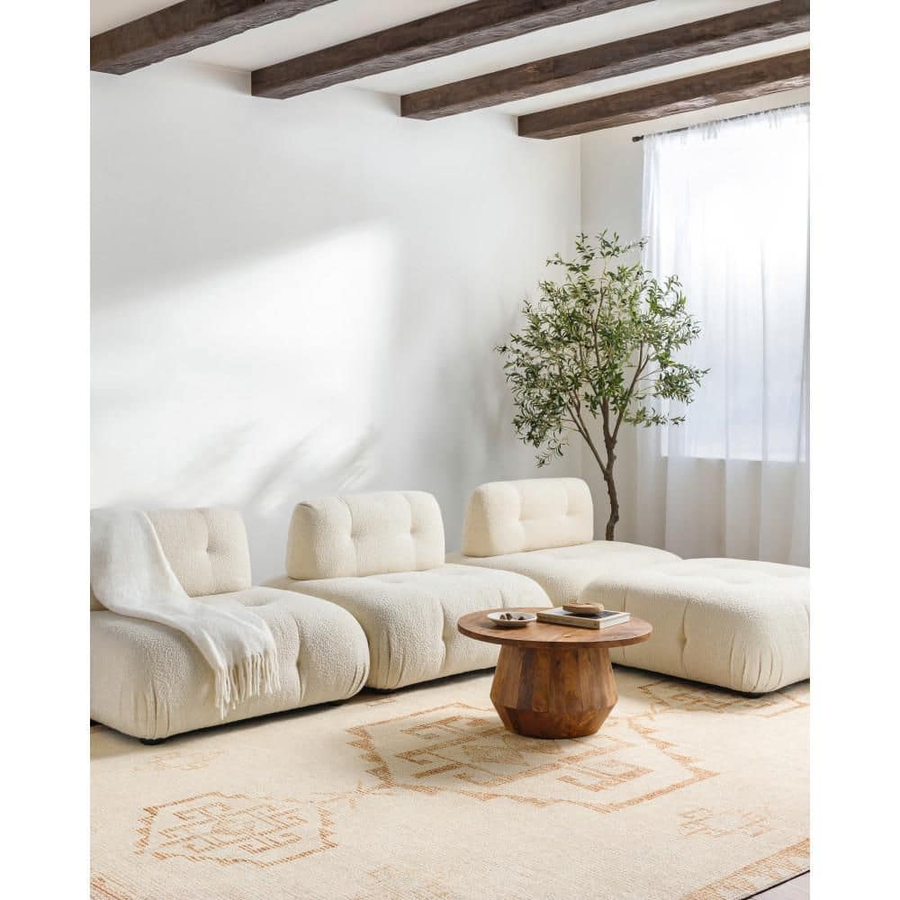 Ivory Solana Vintage-Inspired 7'10" x 10' Synthetic Area Rug