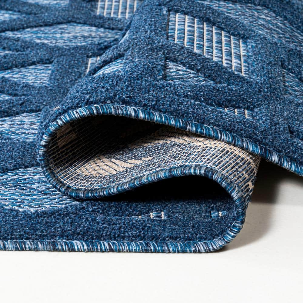 Blue Geometric 8' x 10' Reversible Indoor/Outdoor Rug