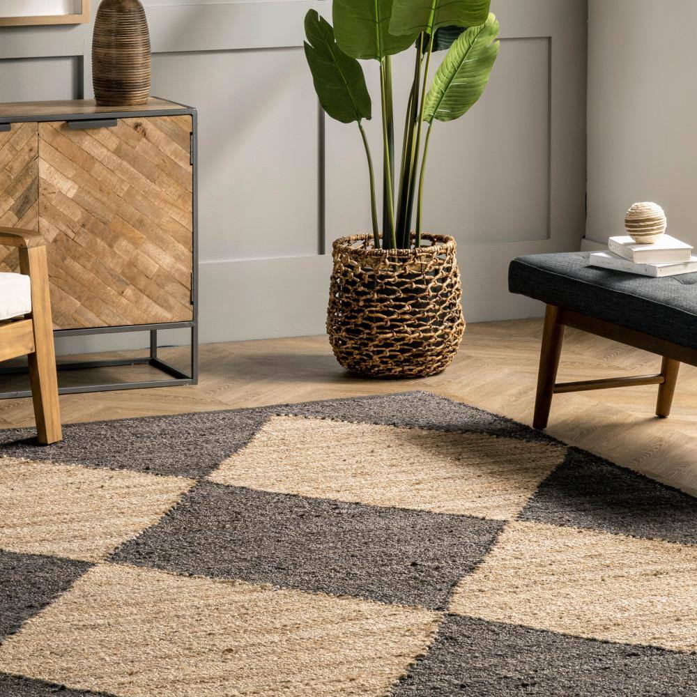 Handmade Black and Beige Cotton Diamond Area Rug, 10' x 14'
