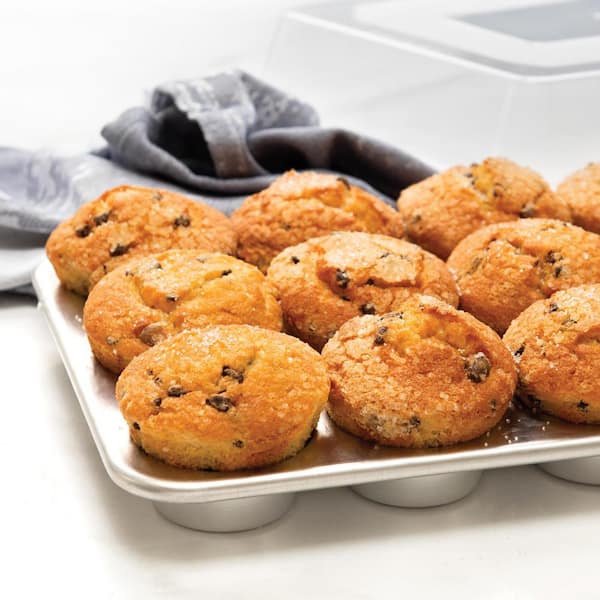 Carolina Cooker® 11 Cup Preseasoned Muffin Pan