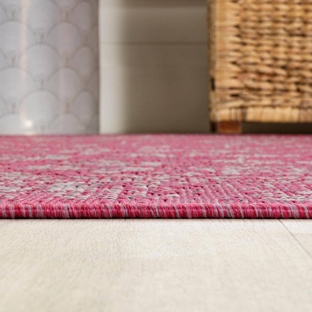Tela Fuchsia and Light Gray Floral Synthetic 3' x 5' Area Rug