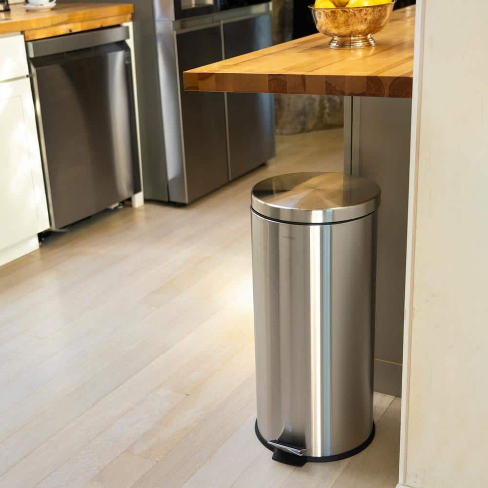 Oscar 8-Gallon Stainless Steel Step-Open Trash Can with Mini Bin