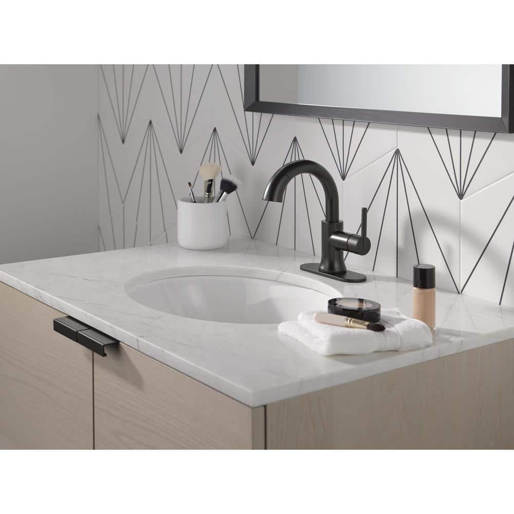 Matte Black Single Handle Pull Down Bathroom Faucet
