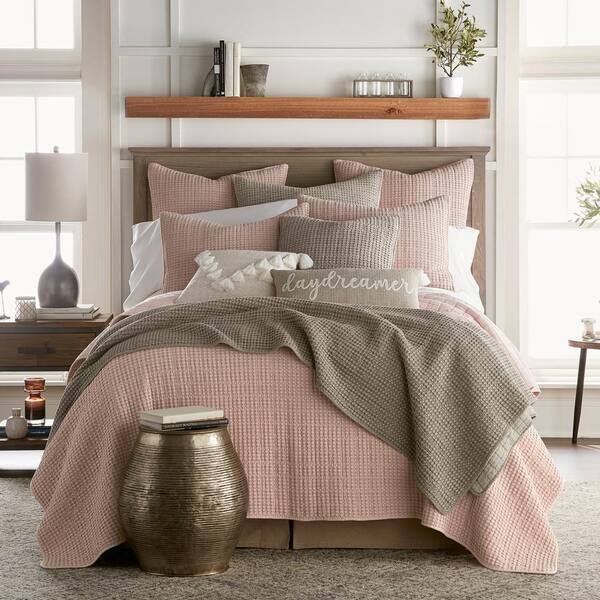 LEVTEX HOME  Timeless Bedding