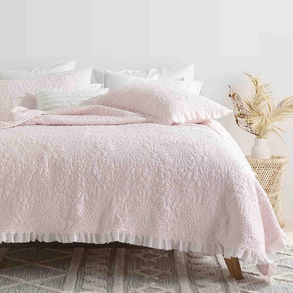 3-Piece Pink Polyester King Ruffled Quilt Set