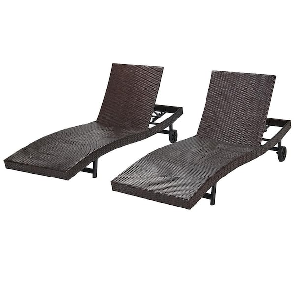 dark brown wicker lounge chair