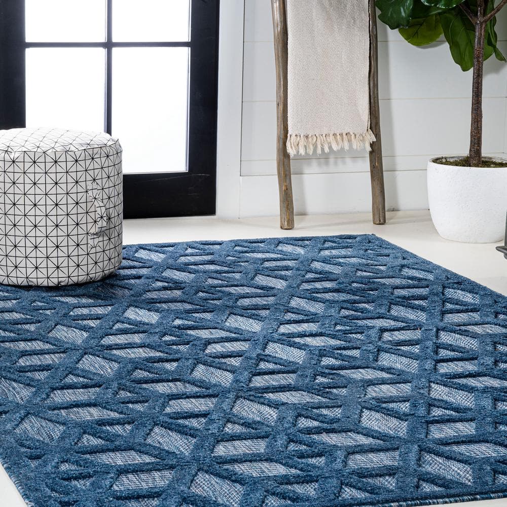 Blue Geometric 8' x 10' Reversible Indoor/Outdoor Rug