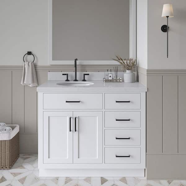 Hepburn 42 in. W x 22 in. D x 36 in. H Single Sink Freestanding Bath Vanity in White with Carrara Qt. Top