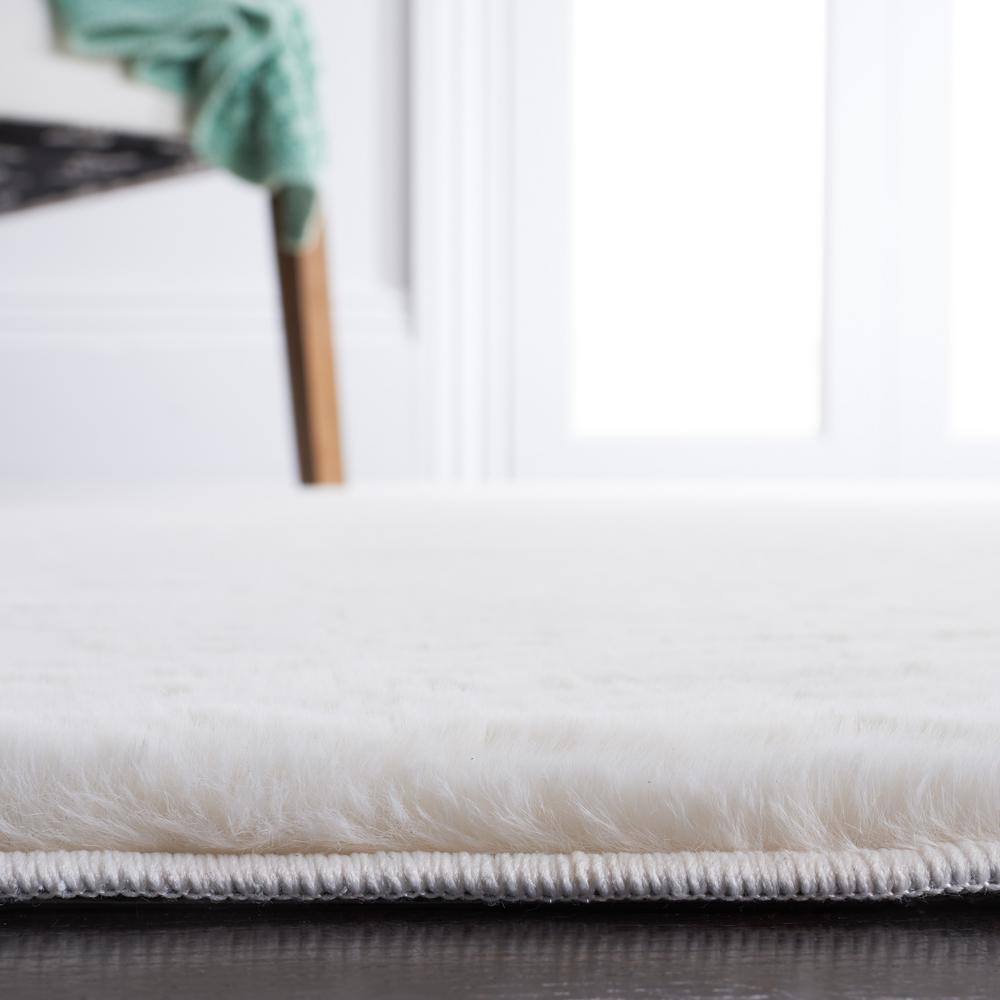 Ivory Faux Rabbit Fur 4' x 6' Washable Area Rug