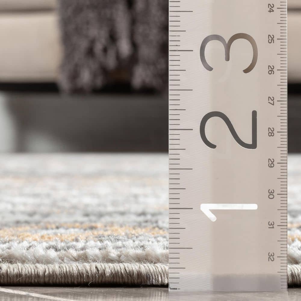 Verity Soft Gray Geometric Synthetic Area Rug, 3'11" x 5'3"