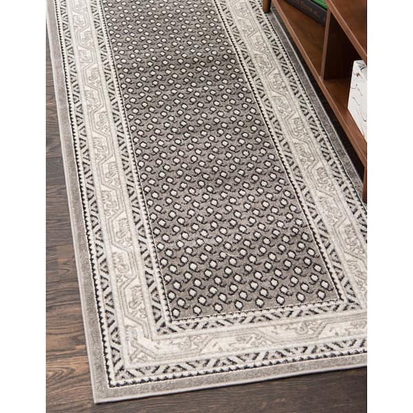 Williamsburg Allover Gray 2' 9 x 9' 10 Runner Rug