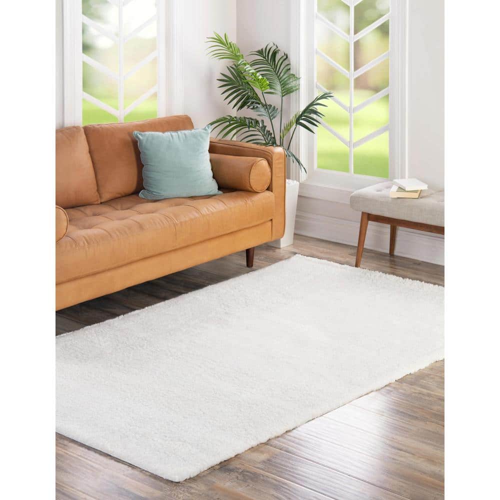 Snow White Solid Shag Rectangular Easy-Care Rug, 3' 3" x 5' 3"