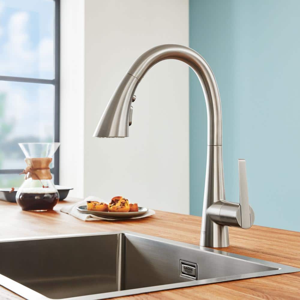 Modern Black Metal Kitchen Faucet with Triple Spray and Pull-out Feature
