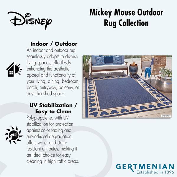7' Spa Blue Hand Hooked Uv Treated Bordered Round Indoor Outdoor Area Rug 7' Spa Blue Hand Hooked Uv Treated Bordered Round Indoor Outdoor Area Rug