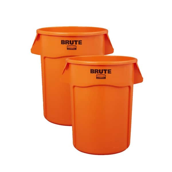 https://images.thdstatic.com/productImages/c8015768-7d98-4447-8689-0982a6d22b64/svn/rubbermaid-commercial-products-outdoor-trash-cans-2107132-2-64_600.jpg