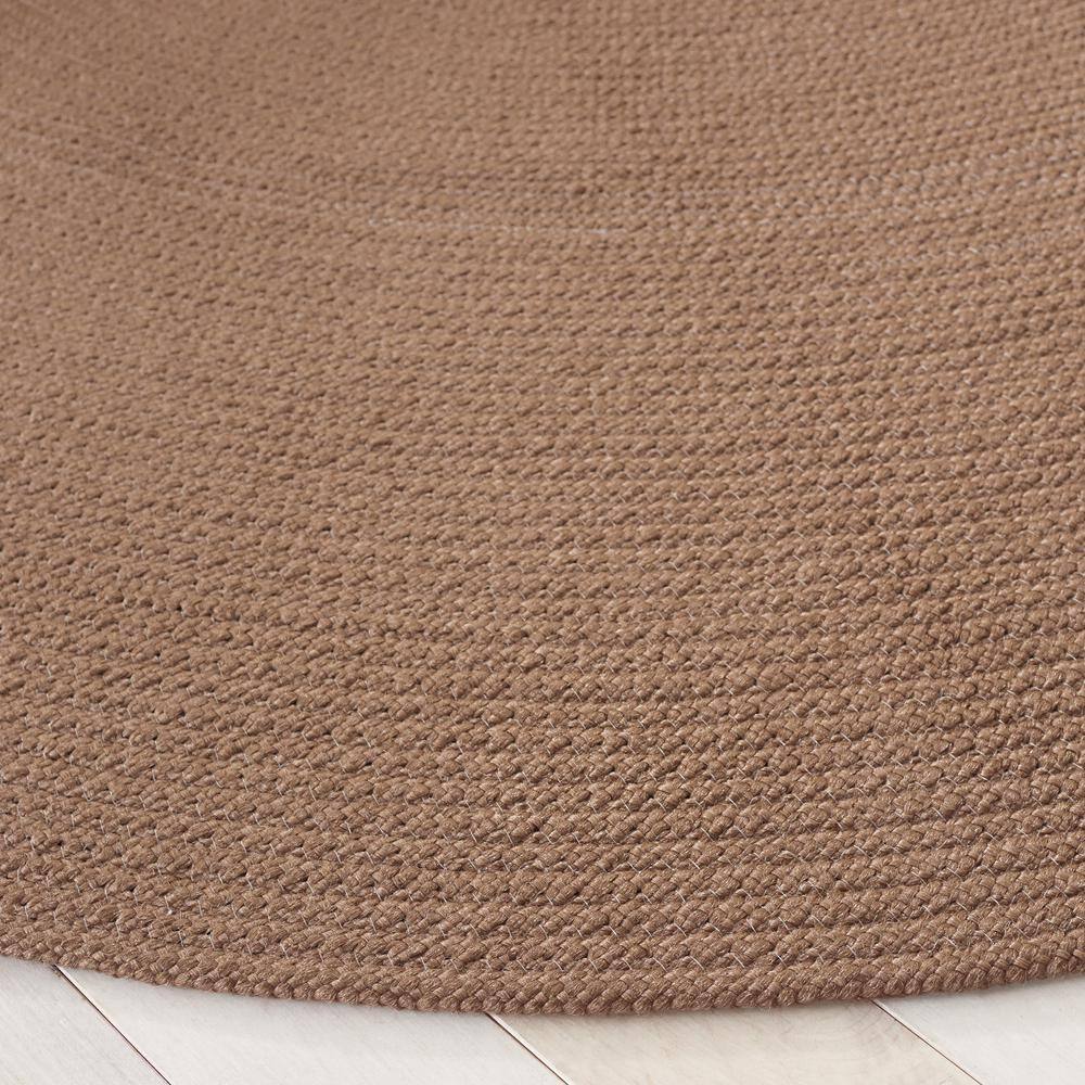 Coastal Charm Handwoven Gray Synthetic 3' Round Braided Rug