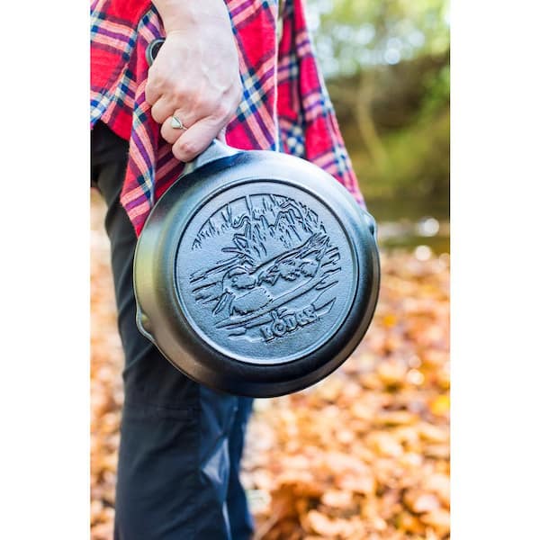 Lodge Wildlife Series 8 in. Cast Iron Duck Skillet L5SKWLDK - The