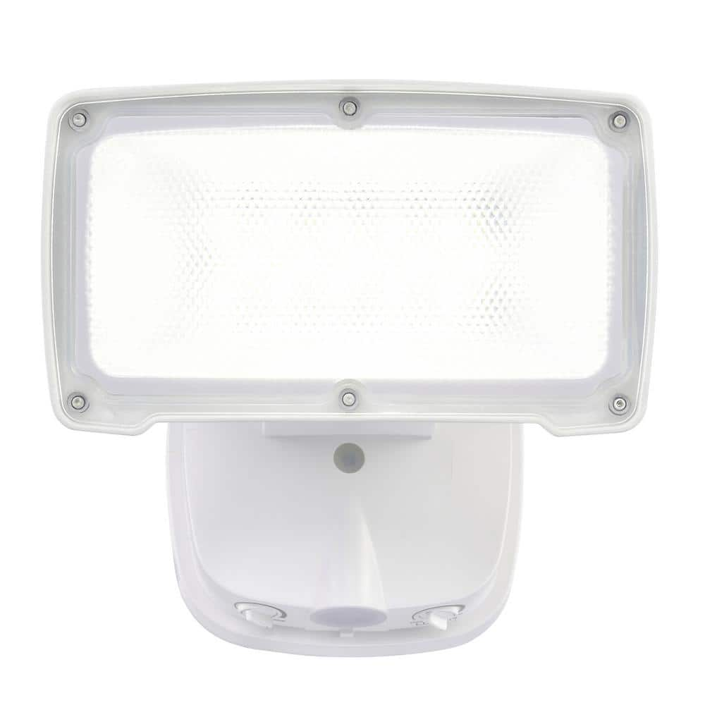 AWSENS 26-Watt 2500 Lumen White Dusk to Dawn Control 1 Head Outdoor LED Security Flood Light (1-Pack)