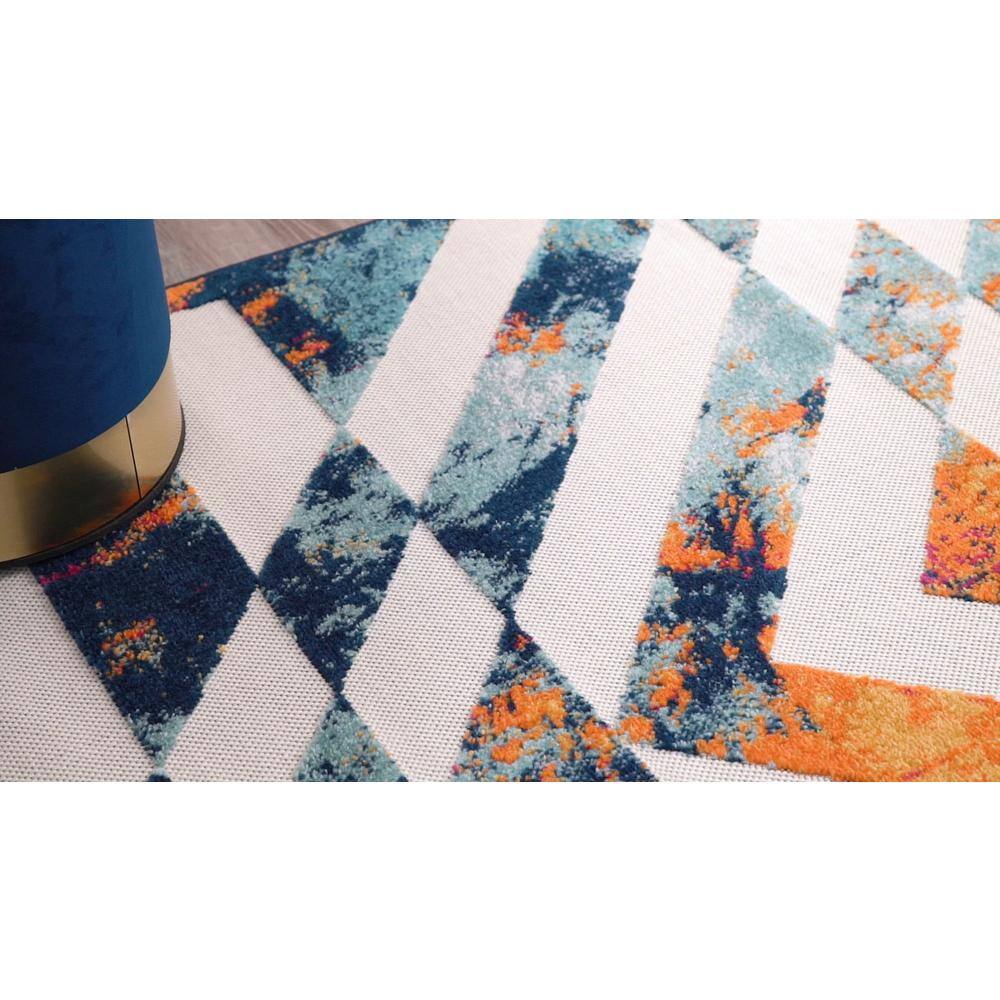Multicolor Geometric Synthetic Indoor/Outdoor Area Rug 5'3" x 7'3"