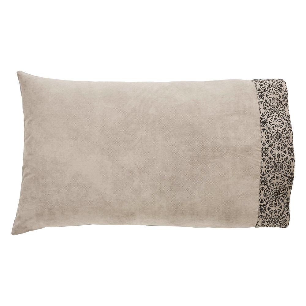 Standard Black and Tan Cotton Blend Medallion Pillowcase Set