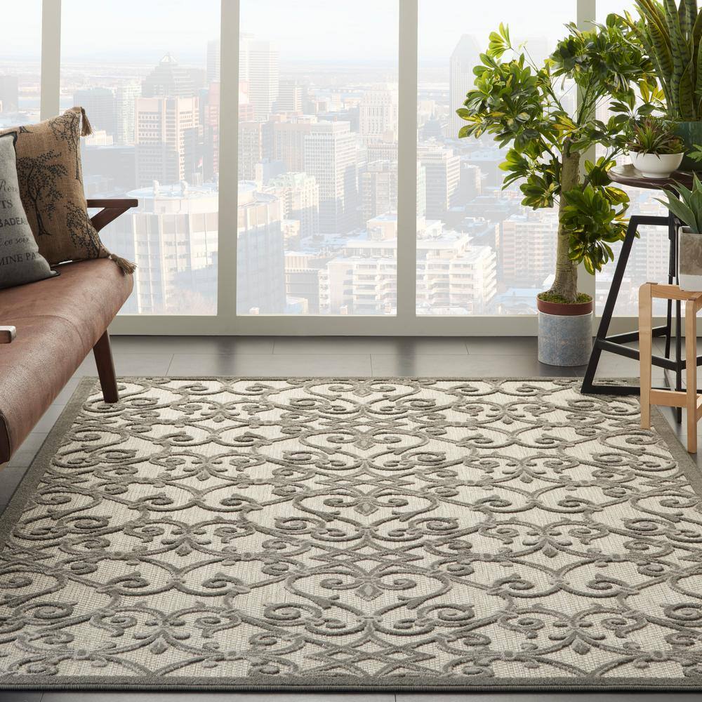 Aloha Floral Grey Charcoal Round 43" Synthetic Outdoor Rug