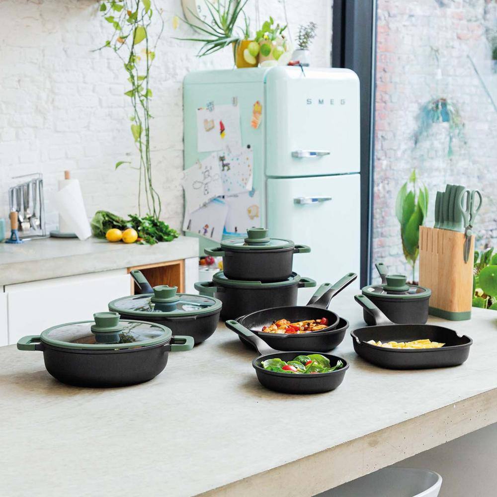 Forest Green Non-stick Cast Aluminum Stockpot with Glass Lid